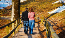 5 τρόποι που οι σχέσεις μας ωφελούν την υγεία μας